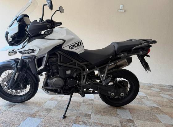 TRIUMPH TIGER 1200 XCX TRIUMPH TIGER 1200 XCX